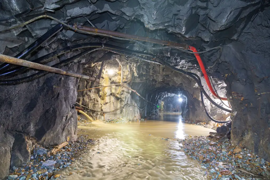 断路器与交流接触器在工厂配电回路中的常见故障及排查方法正文配图 1